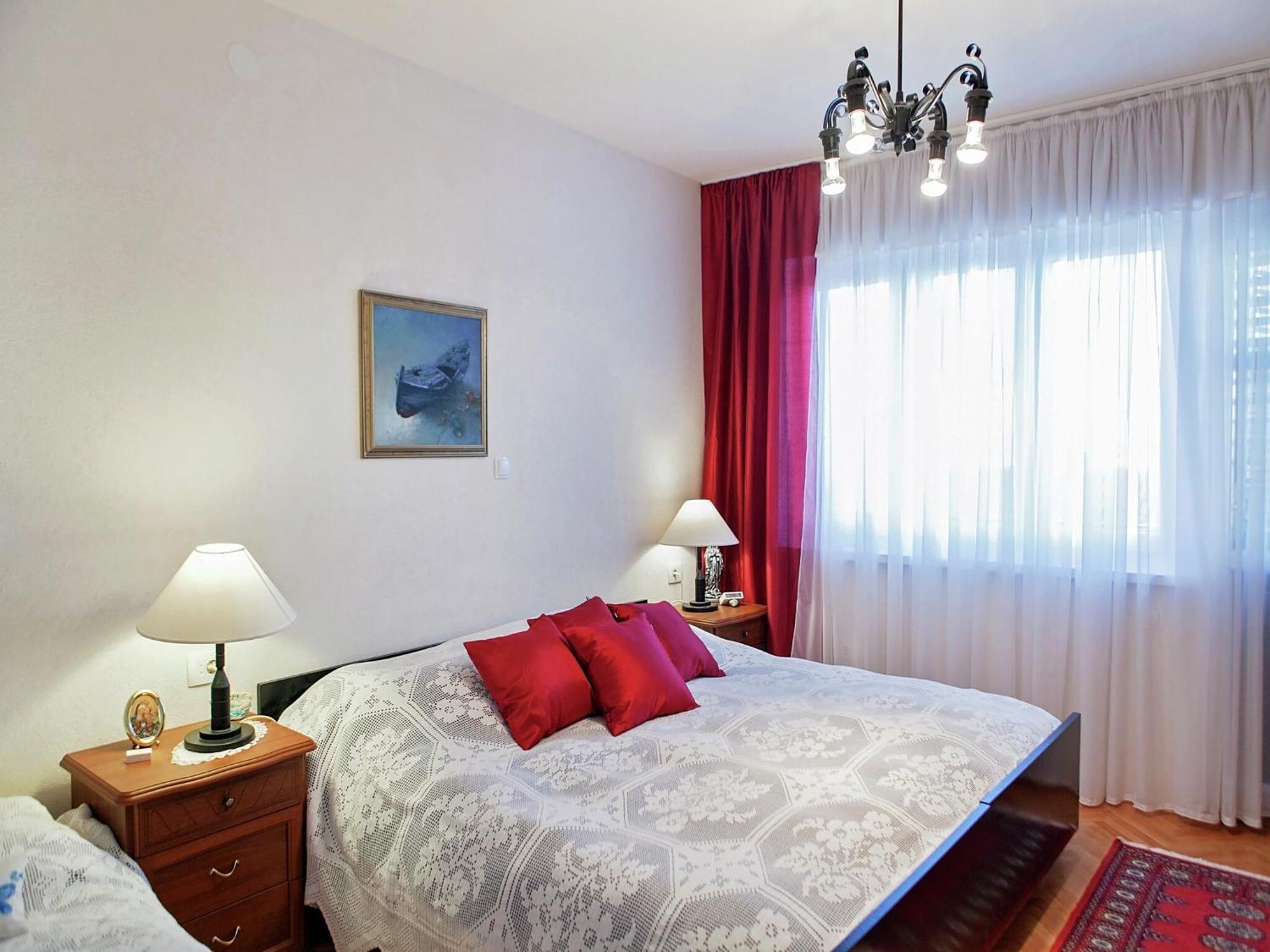 Cozy Apartment With A Balcony And A Sea View Brela Buitenkant foto